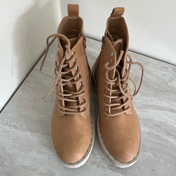 Dolce Vita Boots - Picture 2 of 10